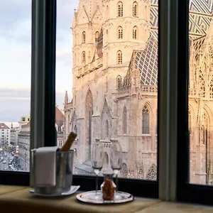 ***** Hotel Do&co Autriche